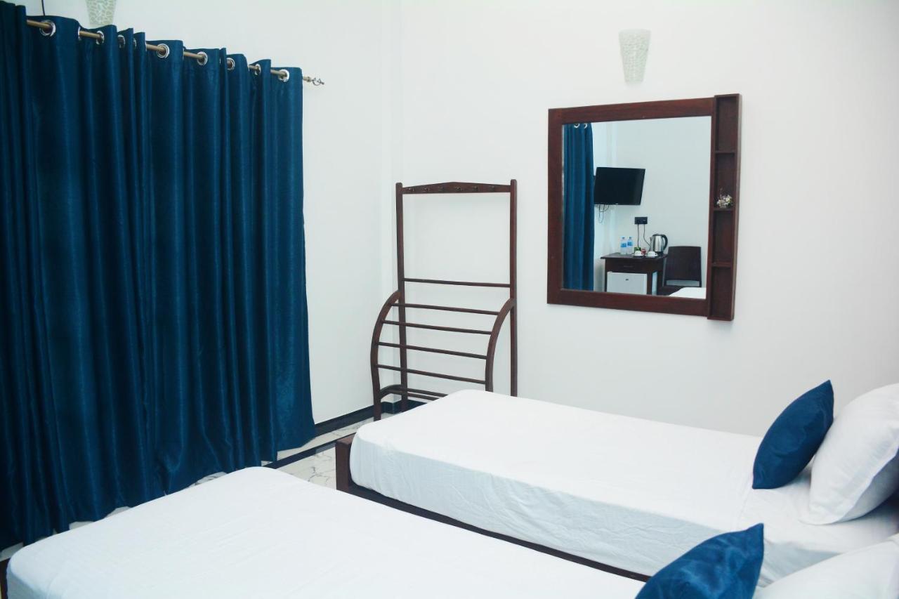 Ayubowan Homestay 카투나야크 외부 사진
