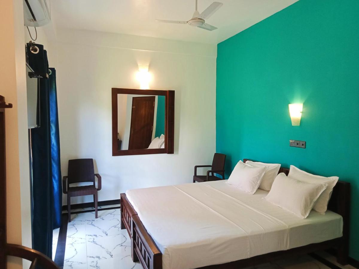 Ayubowan Homestay 카투나야크 외부 사진