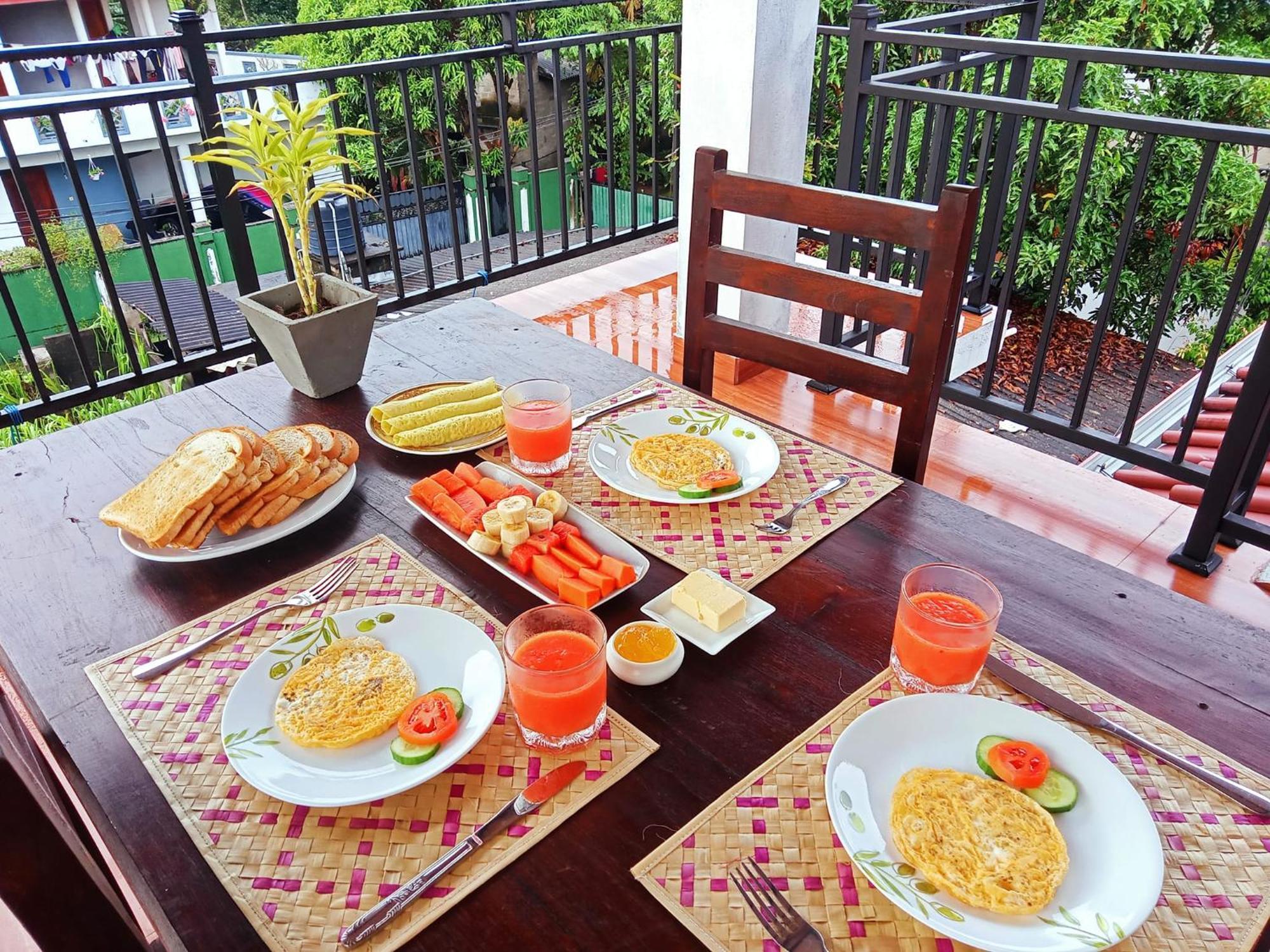 Ayubowan Homestay 카투나야크 외부 사진
